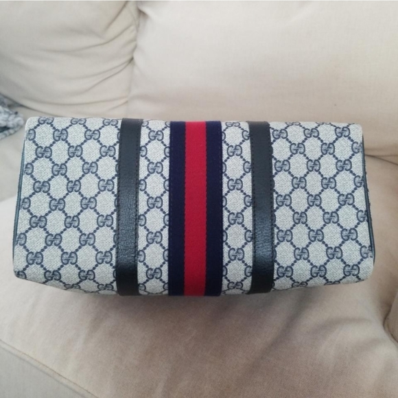 Authentic Vintage Gucci Boston Satchel - Picture 6 of 12